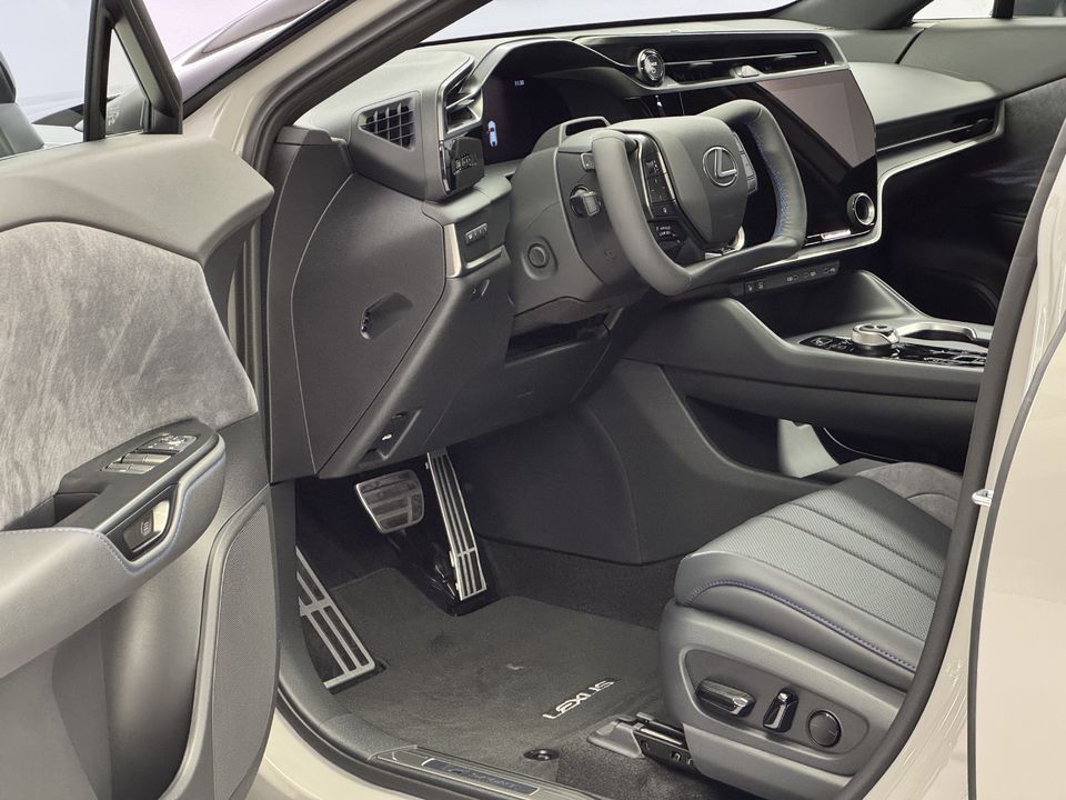 RZ 550e F Sport AWD