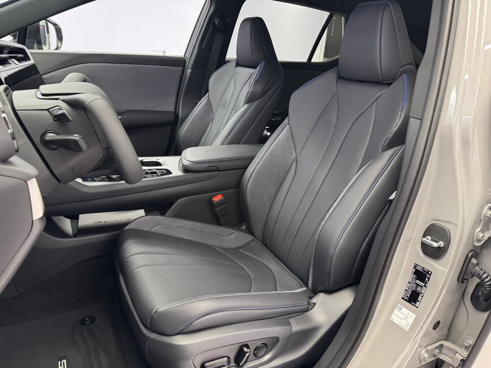 RZ 550e F Sport AWD
