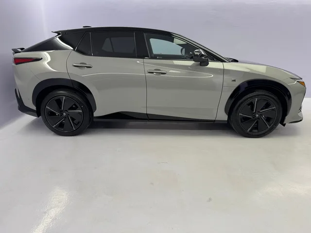 LEXUS RZ 550e F Sport AWD