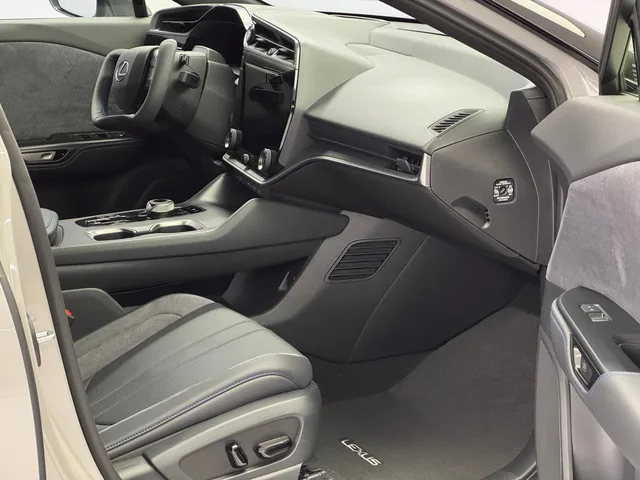 LEXUS RZ 550e F Sport AWD
