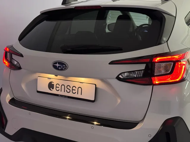 SUBARU Crosstrek 2.0i e-Boxer Luxury AWD