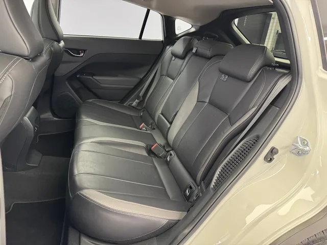 SUBARU Crosstrek 2.0i e-Boxer Luxury AWD