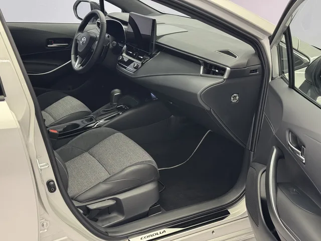 TOYOTA Corolla Touring Sports 2.0 HSD Swiss Edition