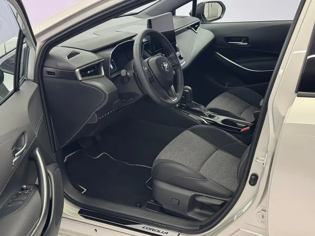 TOYOTA Corolla Touring Sports 2.0 HSD Swiss Edition