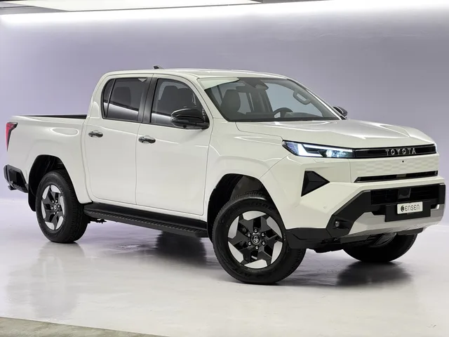TOYOTA Hilux Double Cab.-Pick-up 59KWh Style AWD