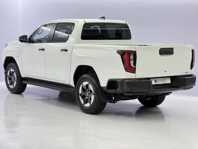 TOYOTA Hilux Double Cab.-Pick-up 59KWh Style AWD