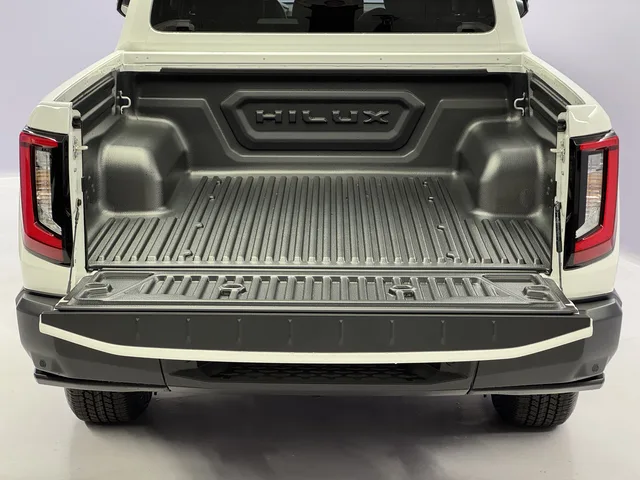 TOYOTA Hilux Double Cab.-Pick-up 59KWh Style AWD