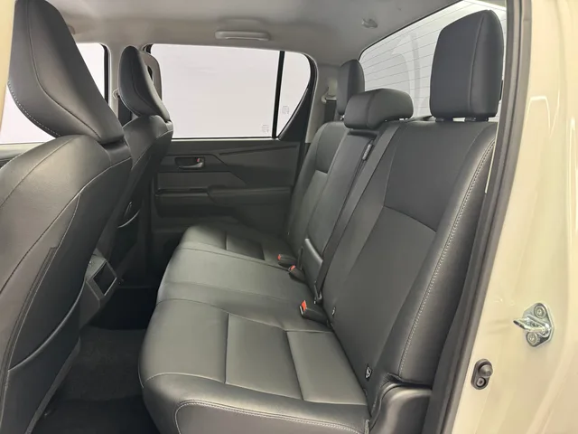 TOYOTA Hilux Double Cab.-Pick-up 59KWh Style AWD