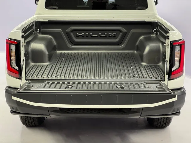 TOYOTA Hilux Double Cab.-Pick-up 59KWh Style AWD