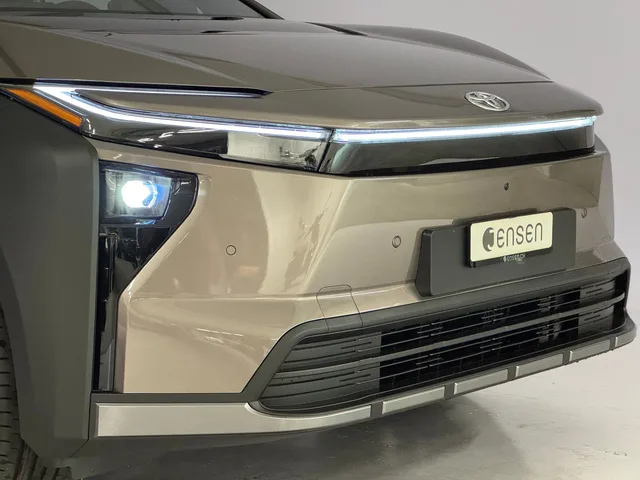 TOYOTA bZ4X Touring Premium AWD