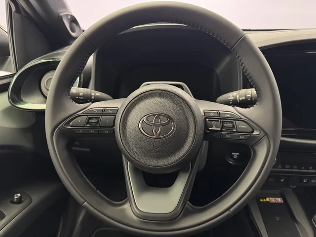 TOYOTA Aygo X 1.5 VVT-i HSD Style