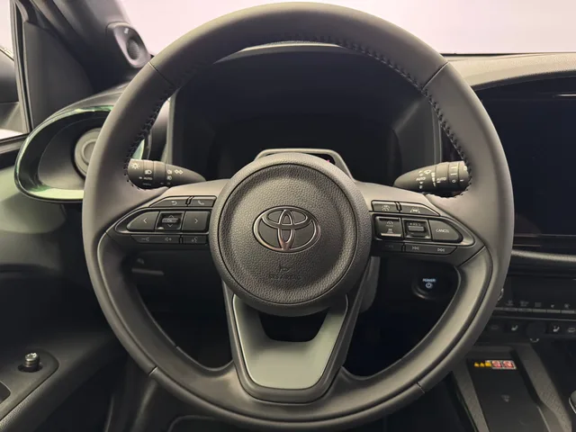TOYOTA Aygo X 1.5 VVT-i HSD Style