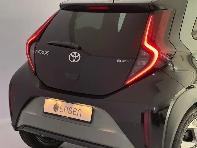 TOYOTA Aygo X 1.5 VVT-i HSD Style