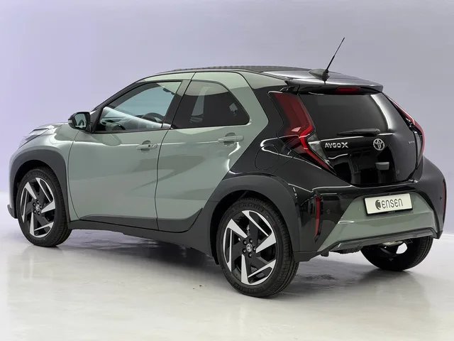 TOYOTA Aygo X 1.5 VVT-i HSD Style