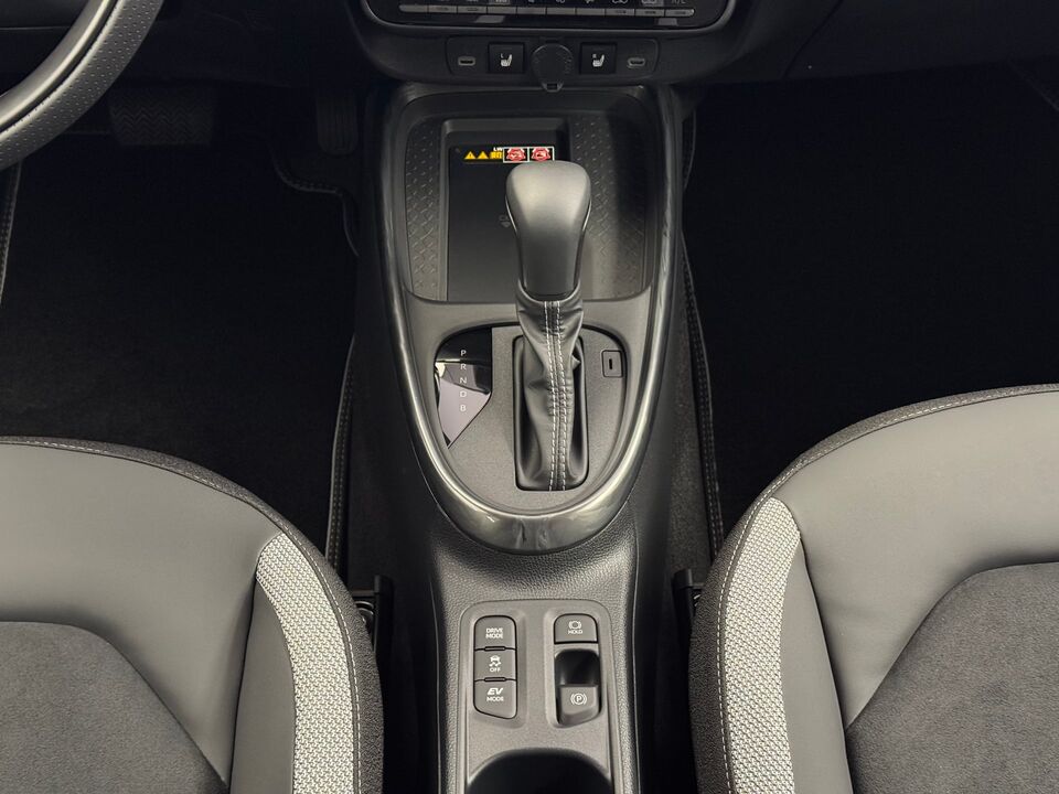 Aygo X 1.5 VVT-i HSD GR Sport