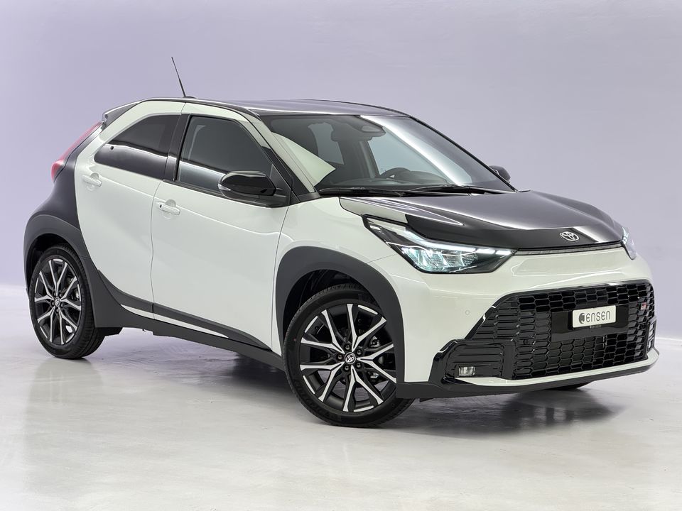 Aygo X 1.5 VVT-i HSD GR Sport
