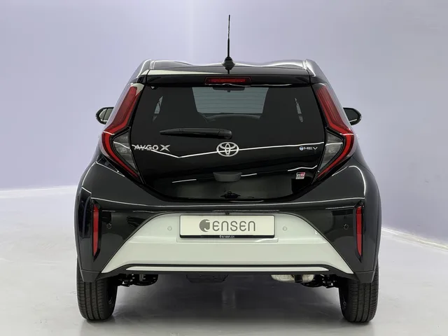 TOYOTA Aygo X 1.5 VVT-i HSD GR Sport