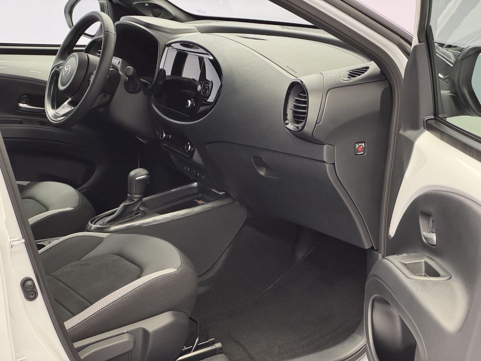 Aygo X 1.5 VVT-i HSD GR Sport