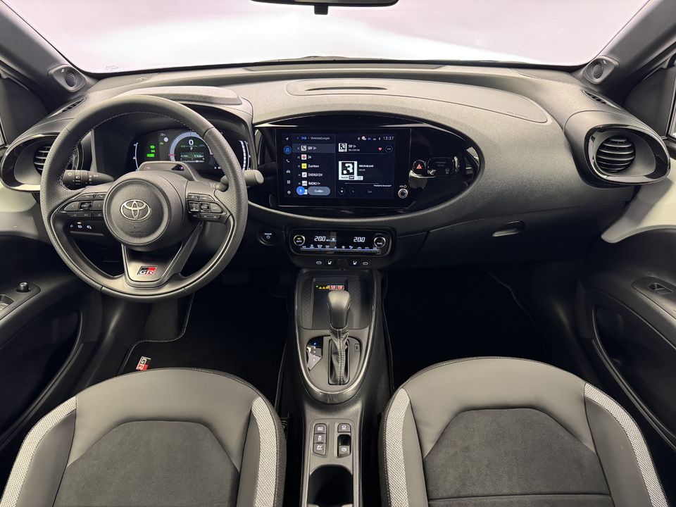Aygo X 1.5 VVT-i HSD GR Sport