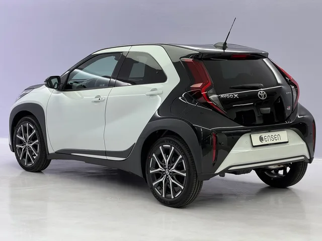 TOYOTA Aygo X 1.5 VVT-i HSD GR Sport