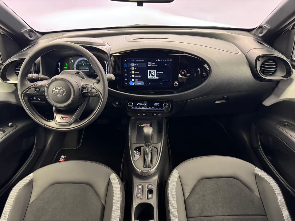 Aygo X 1.5 VVT-i HSD GR Sport