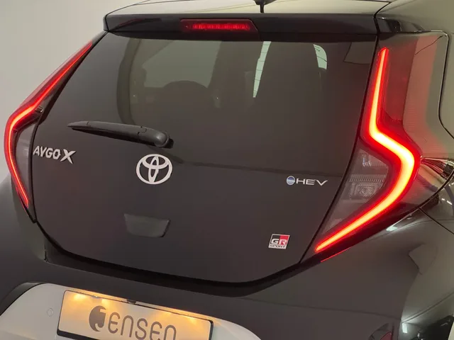 TOYOTA Aygo X 1.5 VVT-i HSD GR Sport