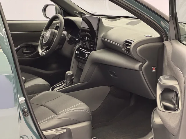 TOYOTA Yaris Cross 1.5 VVT-i HSD Premium AWD-i