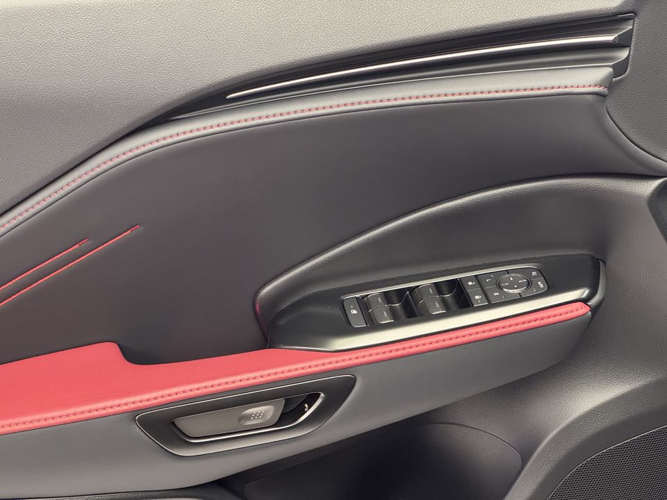 LBX 1.5 Hybrid Vibrant Edition AWD