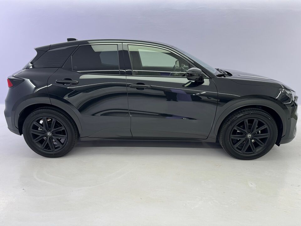LBX 1.5 Hybrid Vibrant Edition AWD