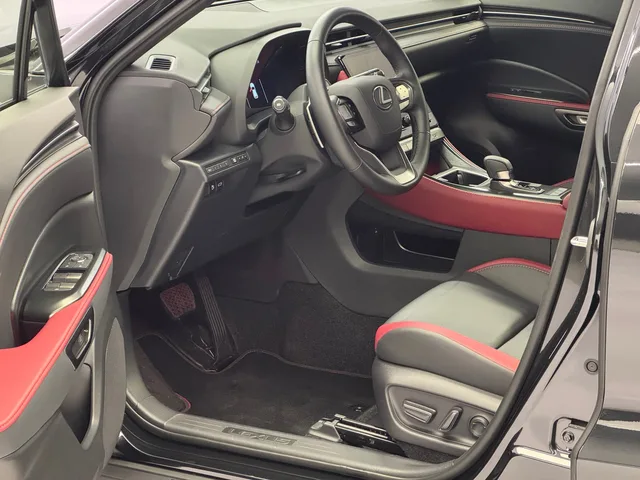 LEXUS LBX 1.5 Hybrid Vibrant Edition AWD