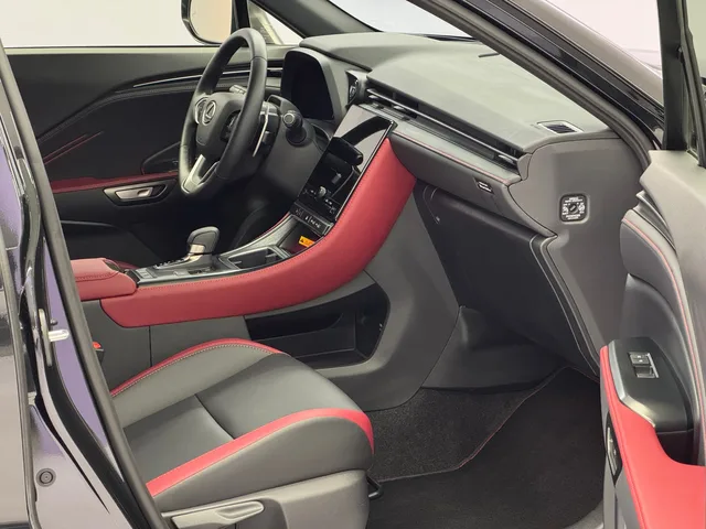 LEXUS LBX 1.5 Hybrid Vibrant Edition AWD