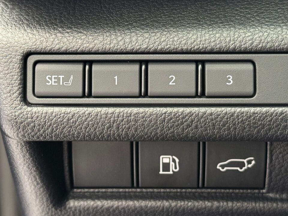 LBX 1.5 Hybrid Vibrant Edition AWD