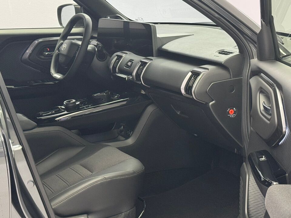 Urban Cruiser Premium AWD
