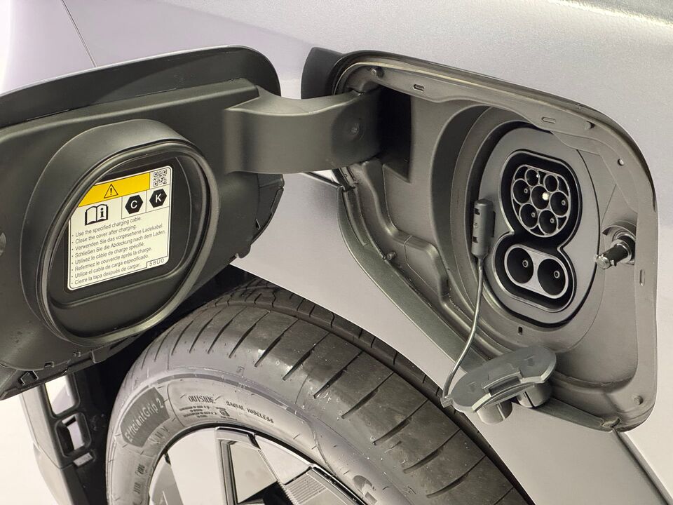 Urban Cruiser Premium AWD
