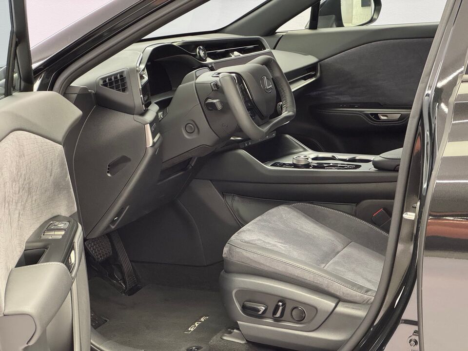 RZ 500e Excellence AWD