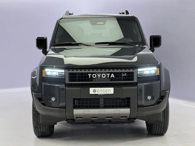 TOYOTA Land Cruiser 2.8 D 48V Invincible AWD