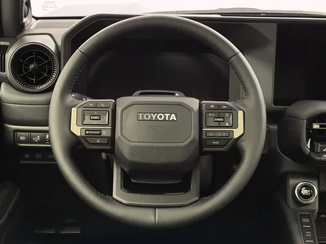 TOYOTA Land Cruiser 2.8 D 48V Invincible AWD