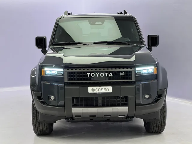 TOYOTA Land Cruiser 2.8 D 48V Invincible AWD