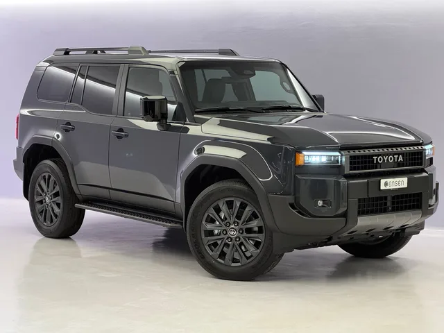 TOYOTA Land Cruiser 2.8 D 48V Invincible AWD
