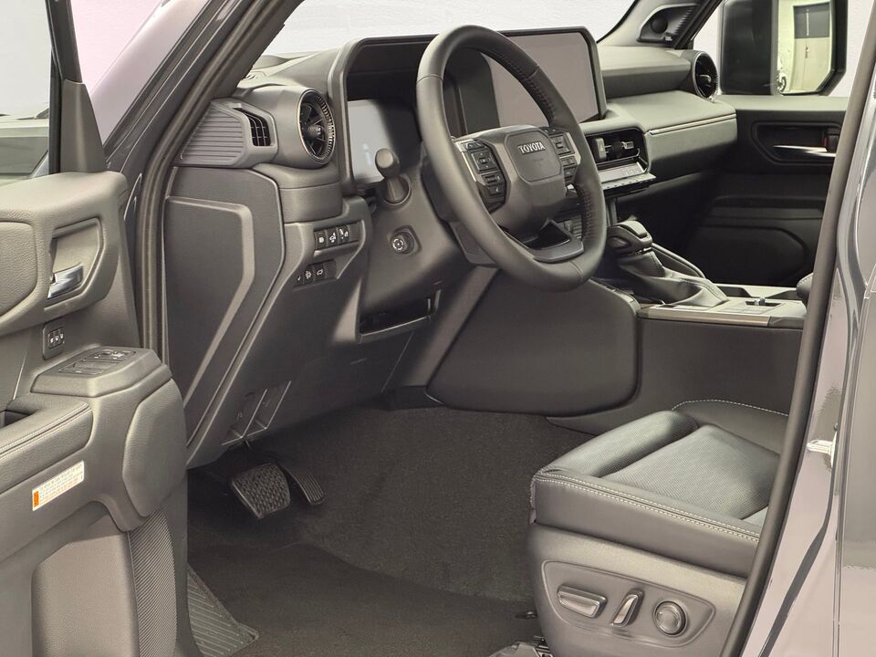 Land Cruiser 2.8 D 48V Invincible AWD