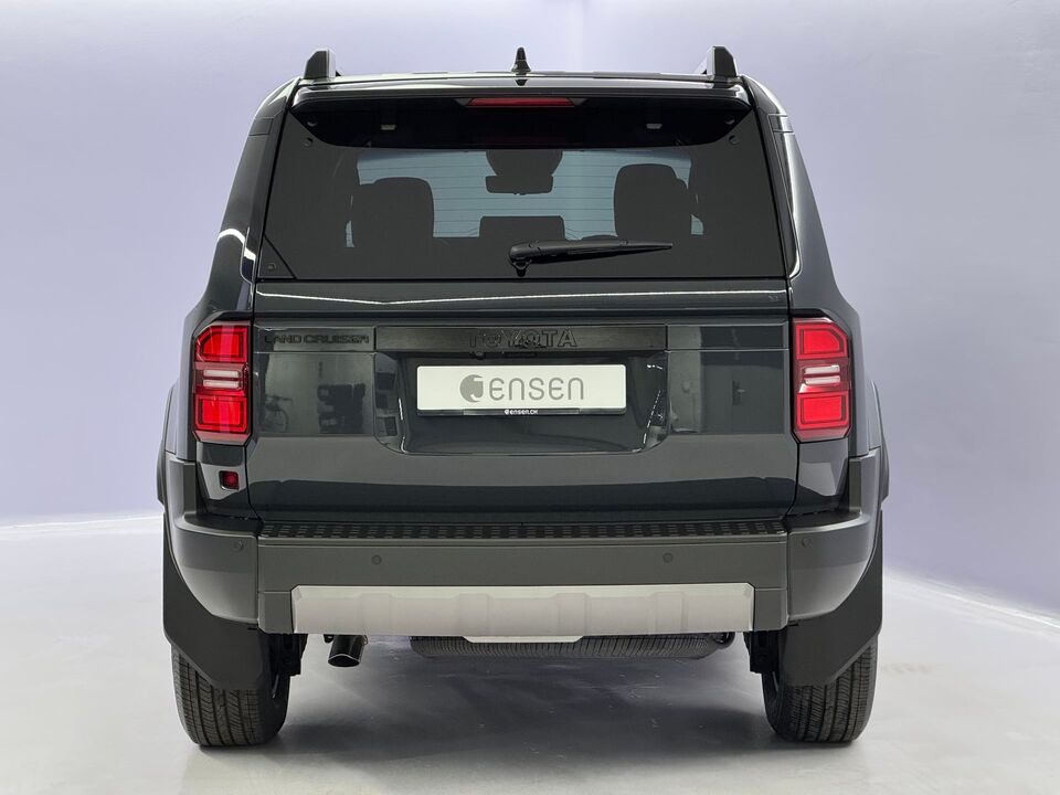 Land Cruiser 2.8 D 48V Invincible AWD