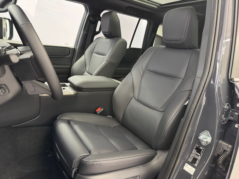 Land Cruiser 2.8 D 48V Invincible AWD