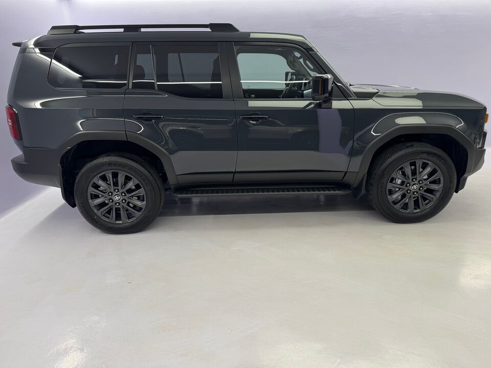 Land Cruiser 2.8 D 48V Invincible AWD