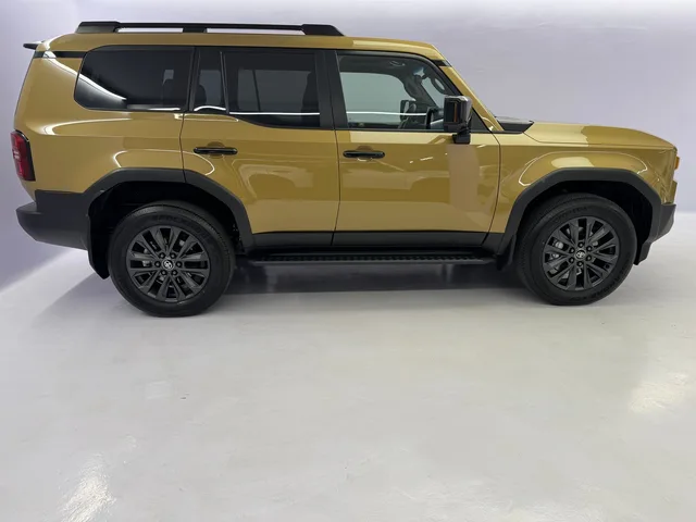 TOYOTA Land Cruiser 2.8 D 48V Invincible AWD