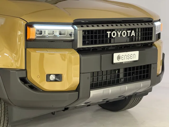 TOYOTA Land Cruiser 2.8 D 48V Invincible AWD