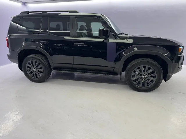 TOYOTA Land Cruiser 2.8 D 48V Invincible AWD