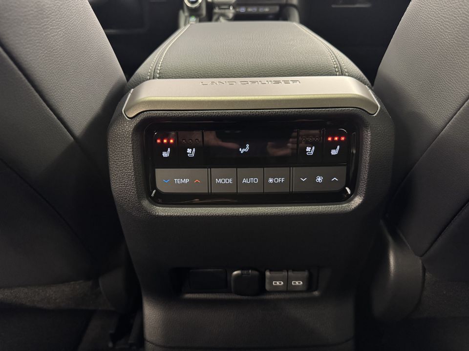 Land Cruiser 2.8 D 48V Invincible AWD