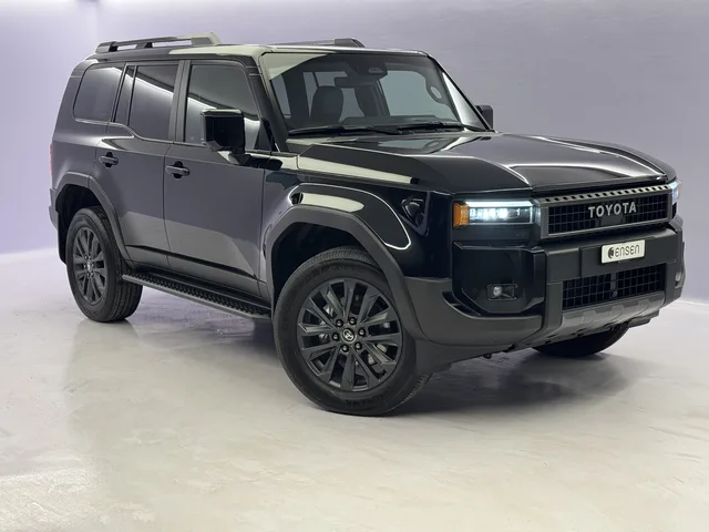 TOYOTA Land Cruiser 2.8 D 48V Invincible AWD