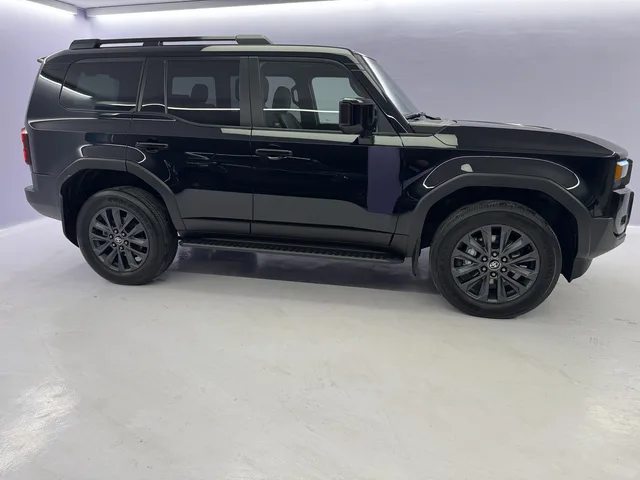 TOYOTA Land Cruiser 2.8 D 48V Invincible AWD