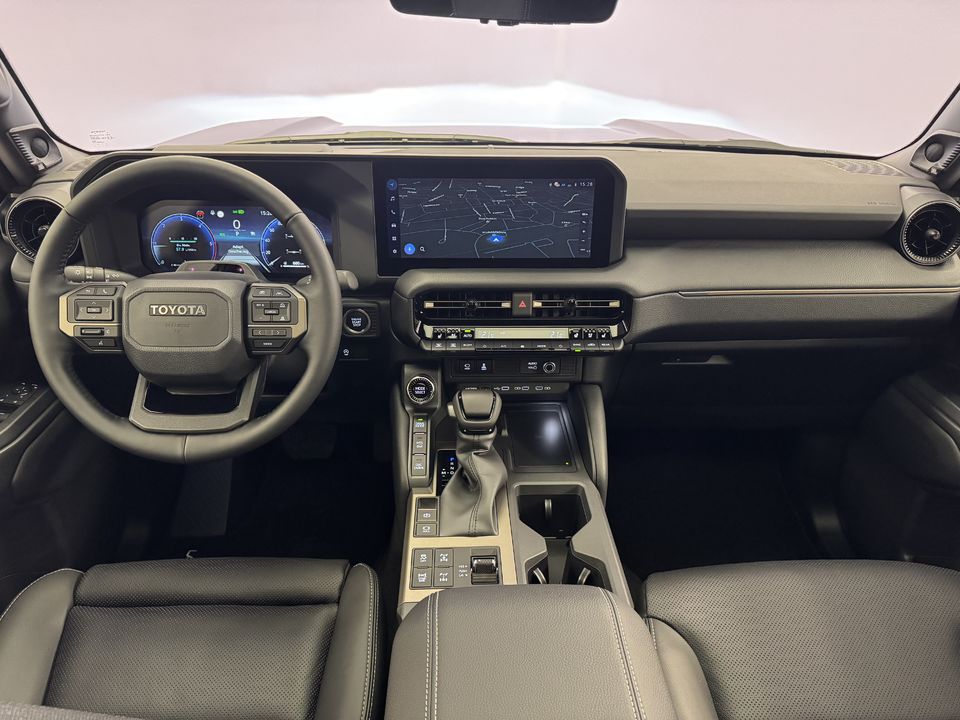 Land Cruiser 2.8 D 48V Invincible AWD